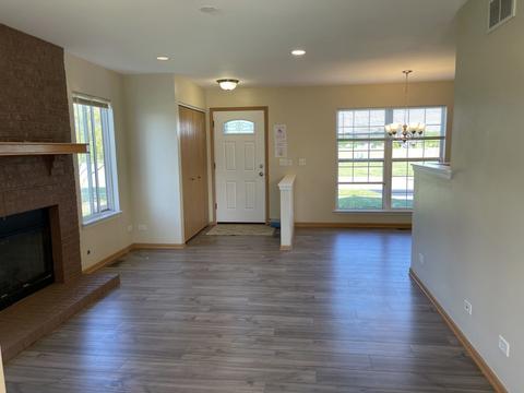 1029 Daniel St, Plano, IL 60545 photo 3