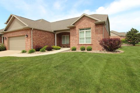 26 Monarch Dr, Bloomington, IL 61704 photo 2
