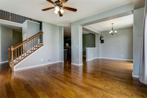 1221 Bradley Cir, Elgin, IL 60120 photo 5