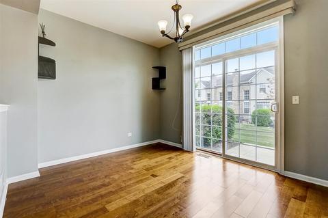 1221 Bradley Cir, Elgin, IL 60120 photo 6