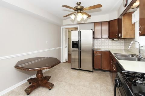 788 S 5th Ave, Des Plaines, IL 60016 photo 6
