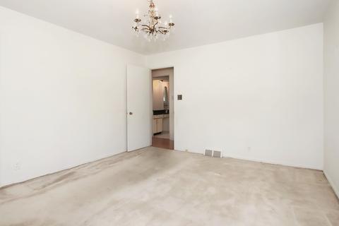 788 S 5th Ave, Des Plaines, IL 60016 photo 9