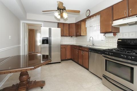 788 S 5th Ave, Des Plaines, IL 60016 photo 7