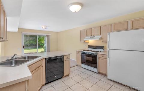 1363 Spaulding Rd, Bartlett, IL 60103 photo 13