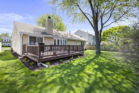 1014 Shady Tree Ln, Wheeling, IL 60090 photo 3