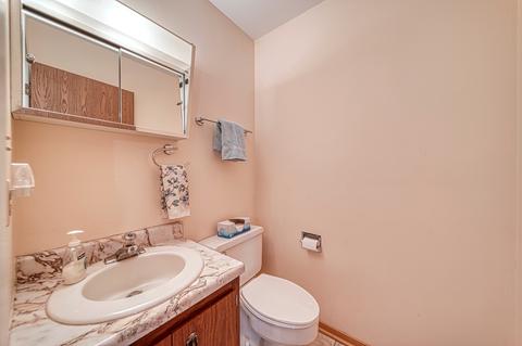 5524 Brittany Dr, Mchenry, IL 60050 photo 9