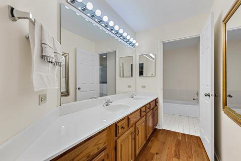 546 Rose Ln, Bartlett, IL 60103 photo 8
