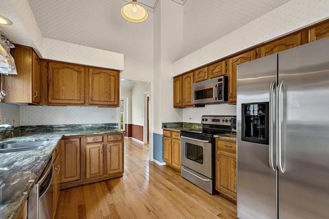 546 Rose Ln, Bartlett, IL 60103 photo 5