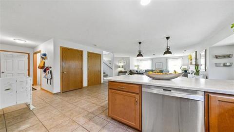 5015 E Brooke Ct, Byron, IL 61010 photo 6