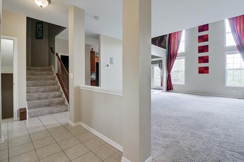1246 Bradley Cir, Elgin, IL 60120 photo 2