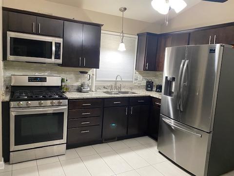 1005 Blackhawk Dr, Elgin, IL 60120 photo 7