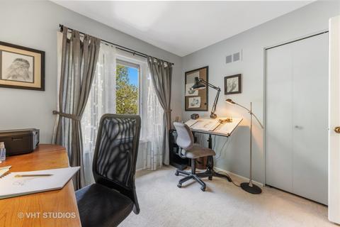 2130 Timber Ln, Wheaton, IL 60189 photo 9