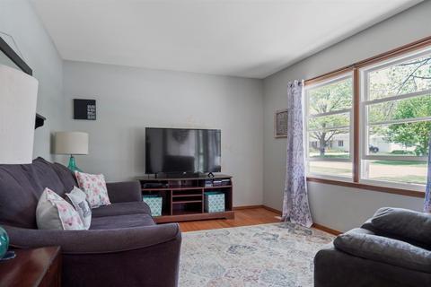 603 Mclean St, Gridley, IL 61744 photo 3