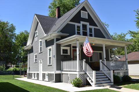 507 E Market St, Bloomington, IL 61701 photo 1
