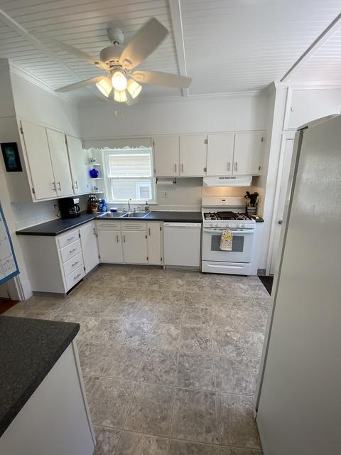 507 E Market St, Bloomington, IL 61701 photo 2