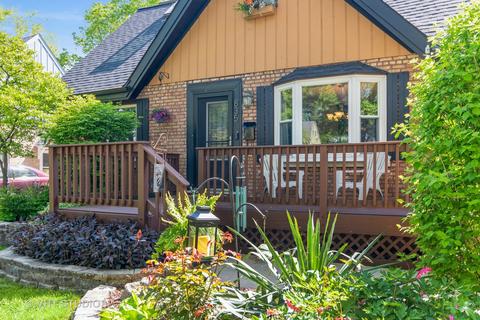 835 Pick St, Wheaton, IL 60187 photo 2