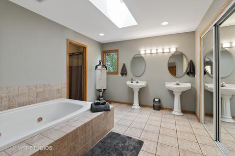 1419 Providence Dr, Mchenry, IL 60051 photo 8