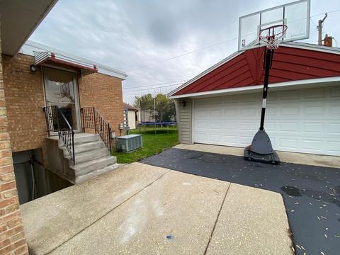 2241 Erika Dr, Broadview, IL 60155 photo 28