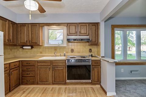 1004 Mcgregor St, Bloomington, IL 61701 photo 15