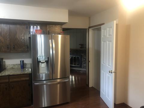 25 Lockman Cir, Elgin, IL 60123 photo 2
