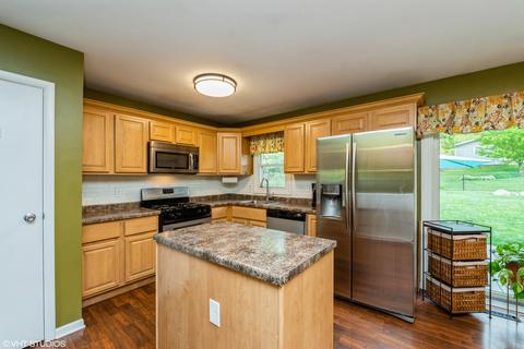 1114 N Cumberland Cir, Mchenry, IL 60050 photo 4