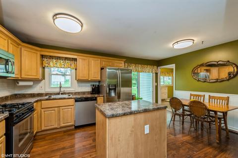1114 N Cumberland Cir, Mchenry, IL 60050 photo 5