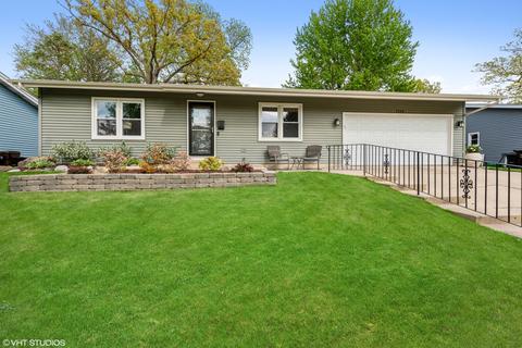 1114 N Cumberland Cir, Mchenry, IL 60050 photo 1
