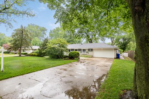 315 E Cole Ave, Wheaton, IL 60187 photo 2
