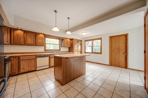 2514 W Lincoln Rd, Mchenry, IL 60051 photo 9