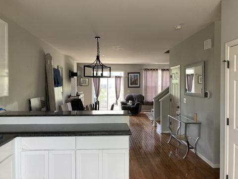 202 Comstock Dr, Elgin, IL 60124 photo 9
