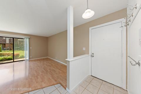 4640 Calvert Dr #C1, Rolling Meadows, IL 60008 photo 2