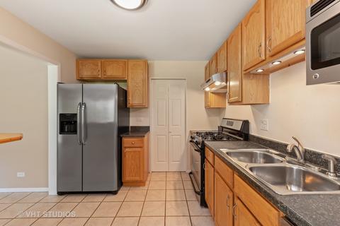 4640 Calvert Dr #C1, Rolling Meadows, IL 60008 photo 5