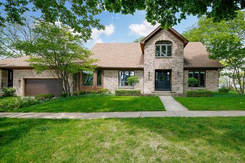 615 E Liberty Dr, Wheaton, IL 60187 photo 2