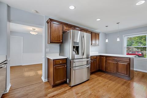 1755 Ash St, Des Plaines, IL 60018 photo 4