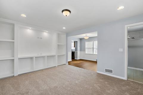 1755 Ash St, Des Plaines, IL 60018 photo 5