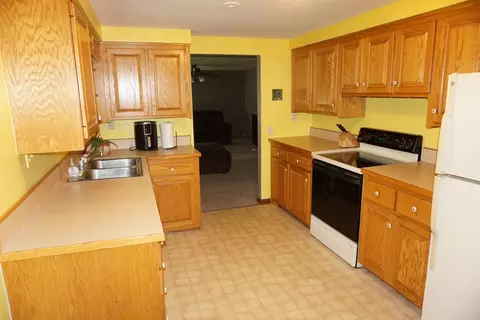 405 Webster St, Flanagan, IL 61740 photo 9