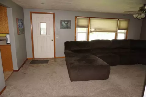 405 Webster St, Flanagan, IL 61740 photo 2