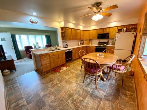 213 N Kent Rd, Mchenry, IL 60051 photo 8
