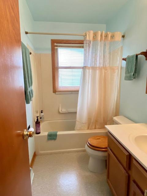 213 N Kent Rd, Mchenry, IL 60051 photo 11