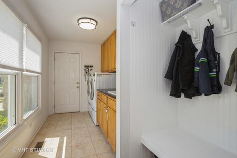 301 Eric Ct, Mount Prospect, IL 60056 photo 23