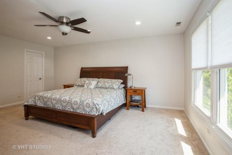 301 Eric Ct, Mount Prospect, IL 60056 photo 11