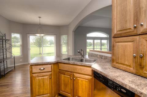 2552 Pinehurst Dr, Aurora, IL 60506 photo 13