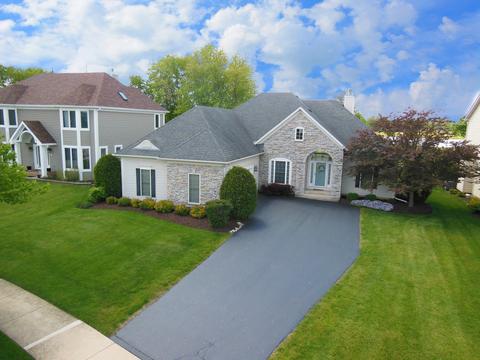 2552 Pinehurst Dr, Aurora, IL 60506 photo 4