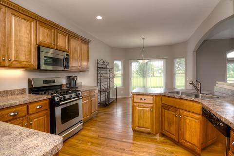 2552 Pinehurst Dr, Aurora, IL 60506 photo 14