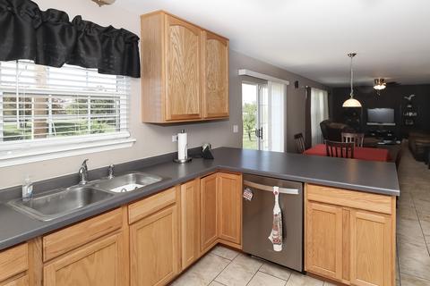 1603 Red Maple Dr, Plainfield, IL 60586 photo 8