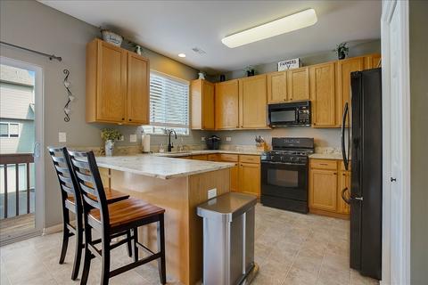 28768 W Pondview Dr, Lakemoor, IL 60051 photo 9