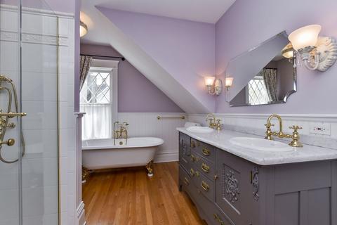 1028 N Wheaton Ave, Wheaton, IL 60187 photo 26