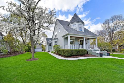 1028 N Wheaton Ave, Wheaton, IL 60187 photo 2