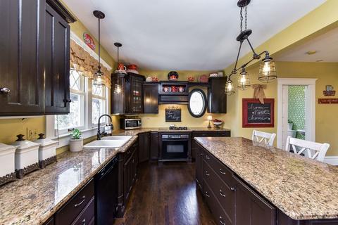 1028 N Wheaton Ave, Wheaton, IL 60187 photo 17