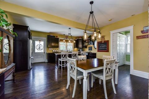 1028 N Wheaton Ave, Wheaton, IL 60187 photo 16